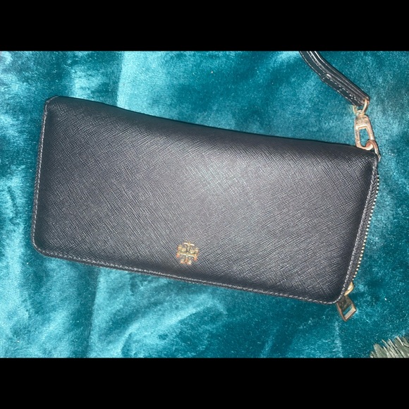 Tory Burch black wallet with gold tone zipper. - Picture 2 of 9